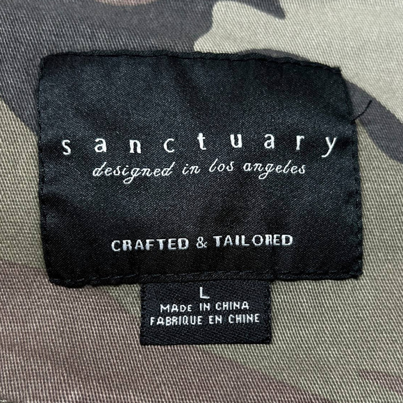 Sanctuary Green Camouflage Snap Front Raw Hem Jacket Shacket Size Large - Picture 6 of 10